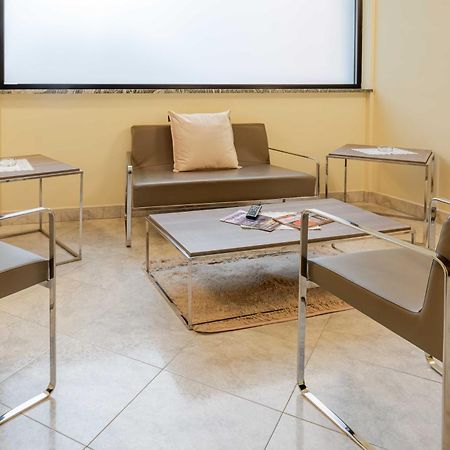 Hotel Posta - 3 Stars - Comfortable Stay In Βεντιμίλια Εξωτερικό φωτογραφία