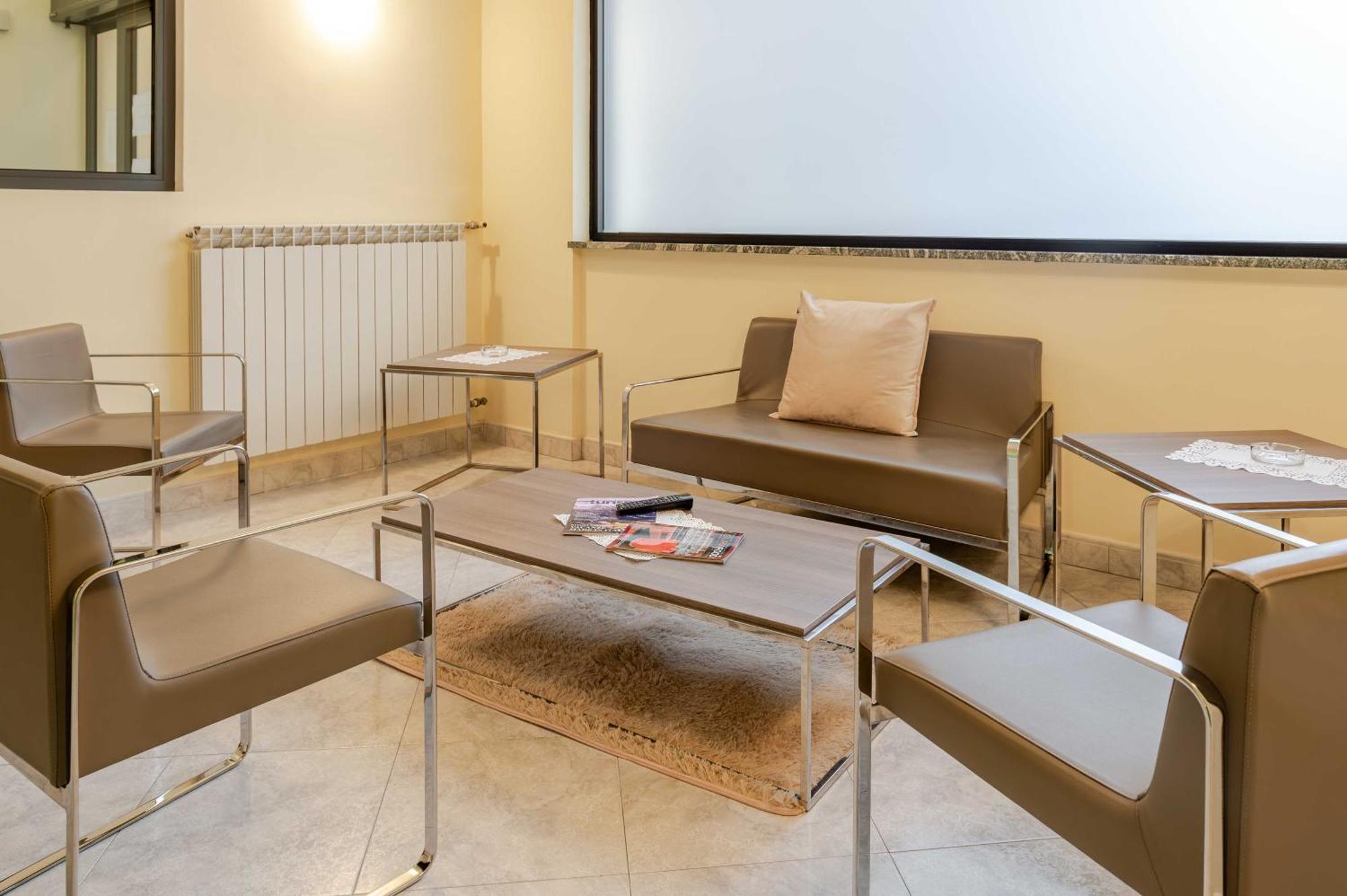 Hotel Posta - 3 Stars - Comfortable Stay In Βεντιμίλια Εξωτερικό φωτογραφία