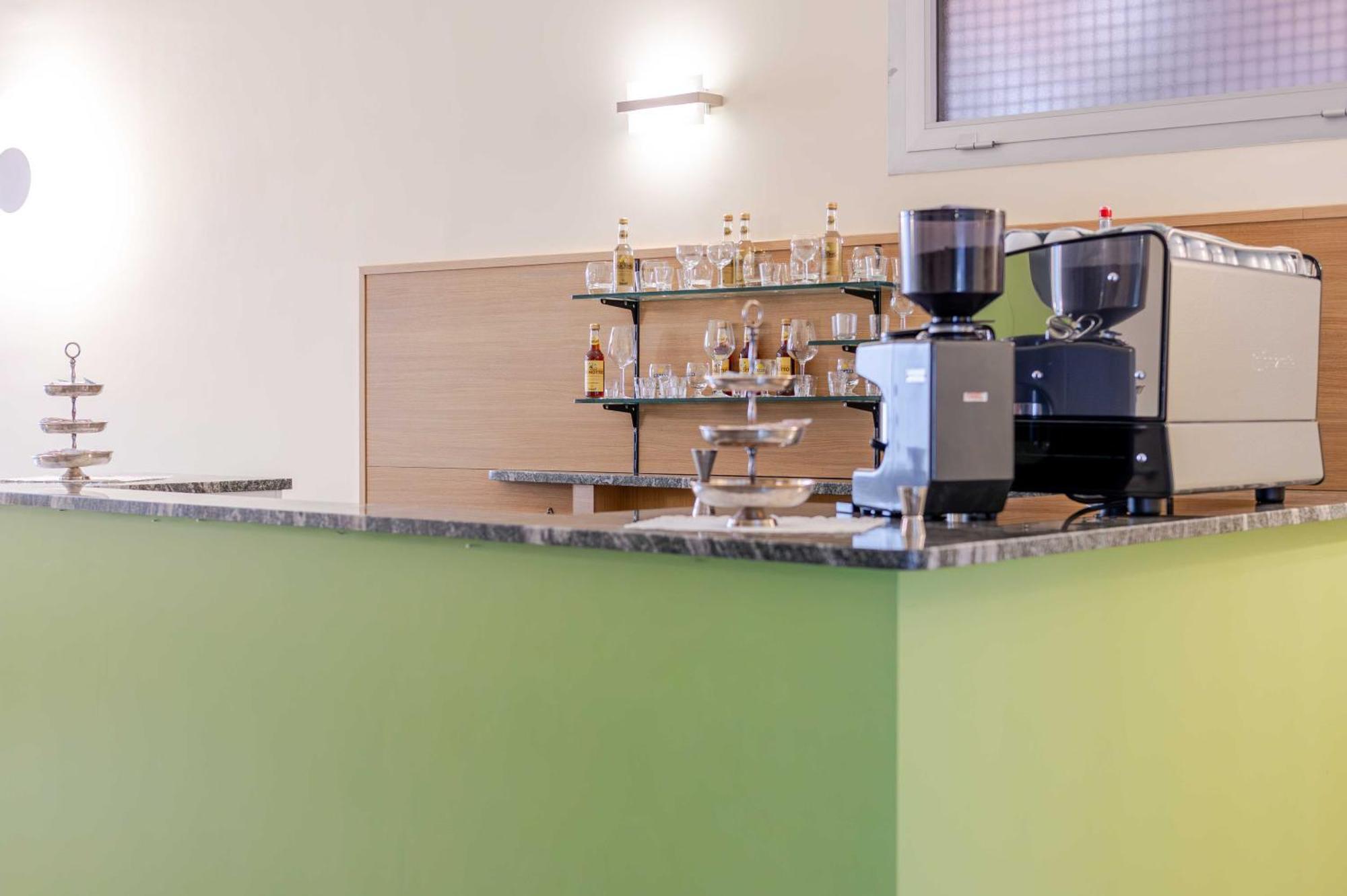 Hotel Posta - 3 Stars - Comfortable Stay In Βεντιμίλια Εξωτερικό φωτογραφία