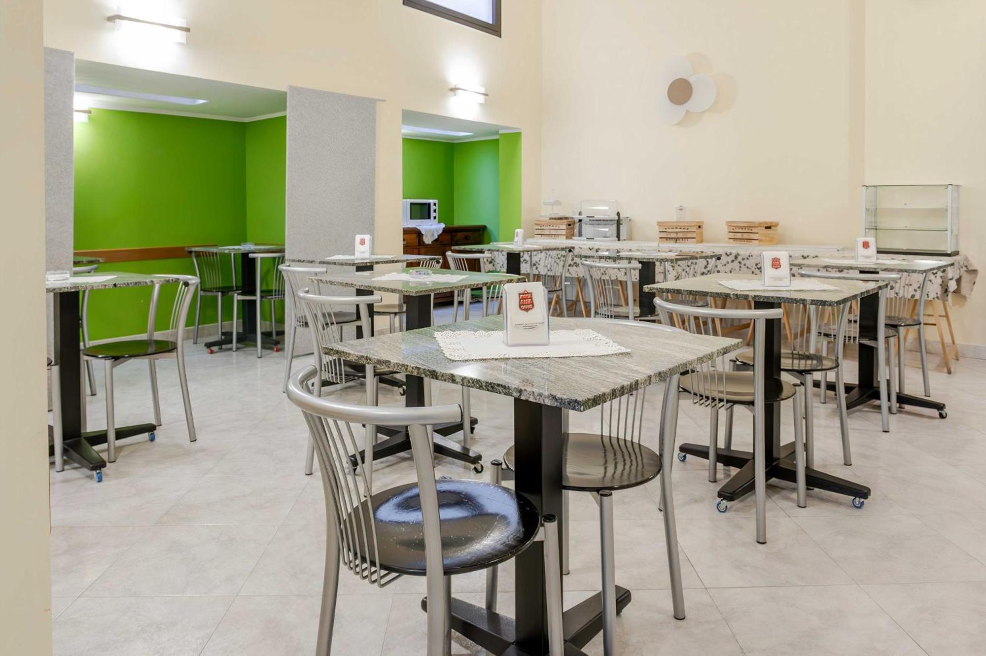 Hotel Posta - 3 Stars - Comfortable Stay In Βεντιμίλια Εξωτερικό φωτογραφία