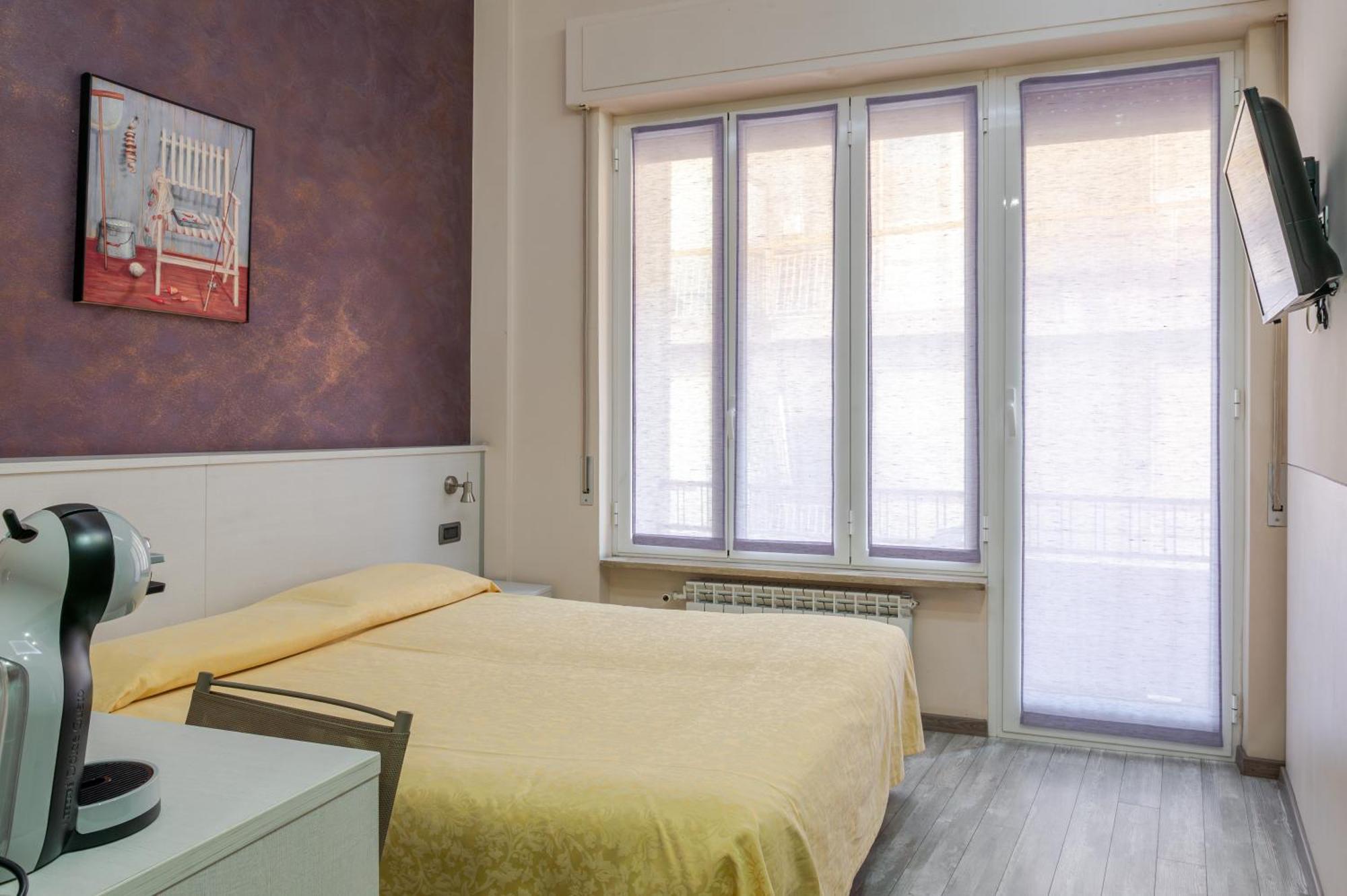 Hotel Posta - 3 Stars - Comfortable Stay In Βεντιμίλια Εξωτερικό φωτογραφία