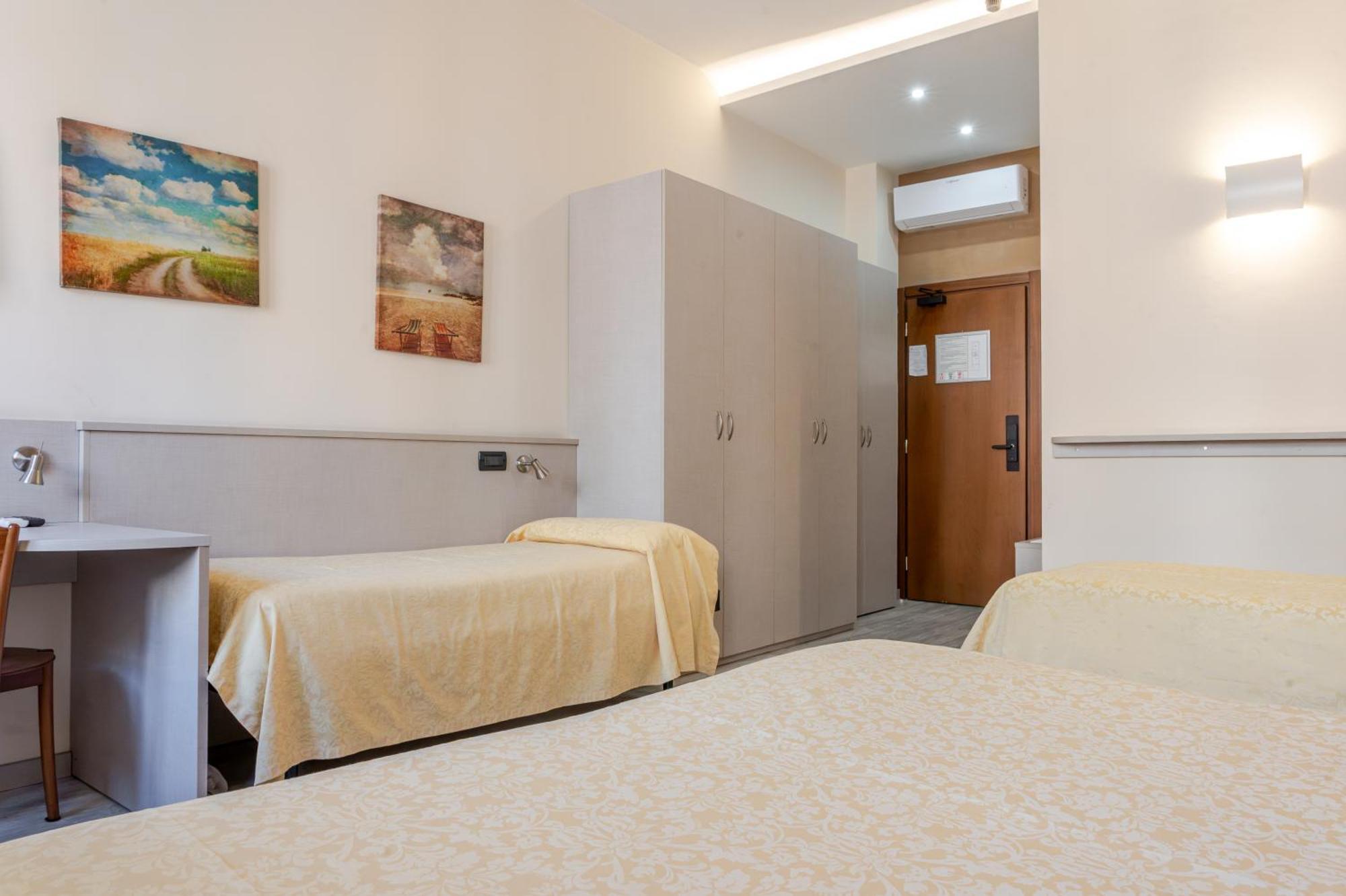 Hotel Posta - 3 Stars - Comfortable Stay In Βεντιμίλια Εξωτερικό φωτογραφία