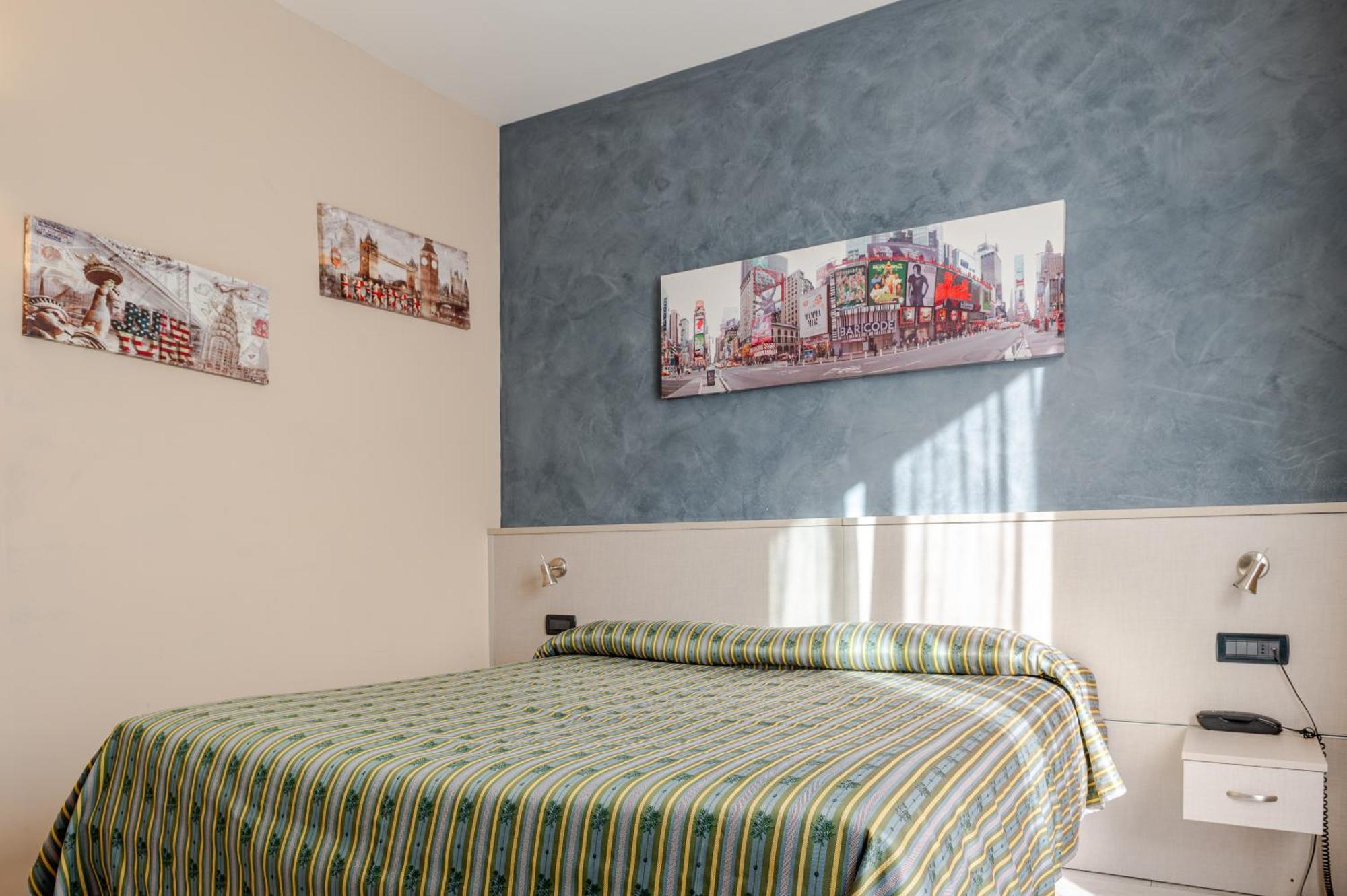 Hotel Posta - 3 Stars - Comfortable Stay In Βεντιμίλια Εξωτερικό φωτογραφία