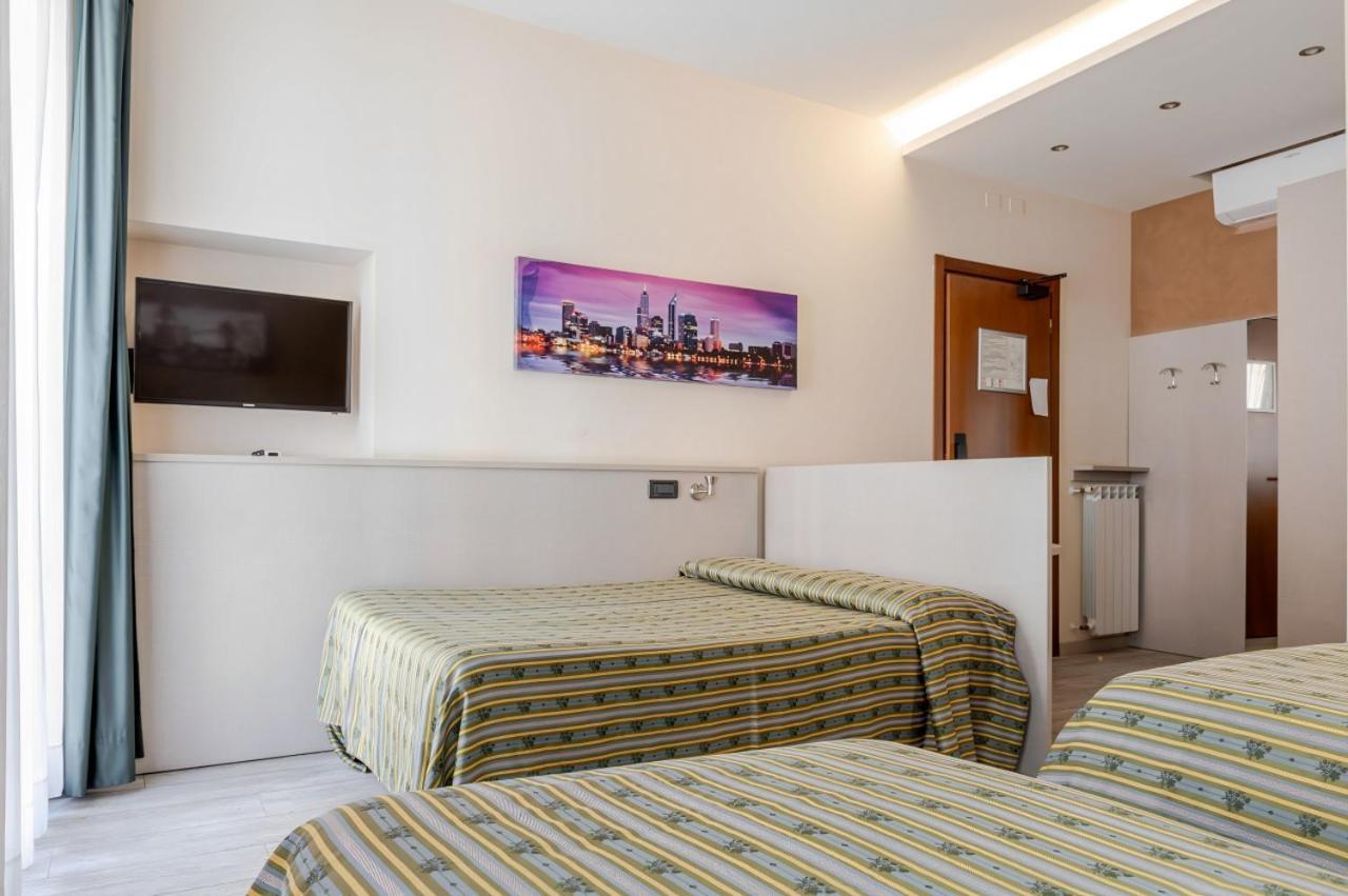 Hotel Posta - 3 Stars - Comfortable Stay In Βεντιμίλια Εξωτερικό φωτογραφία