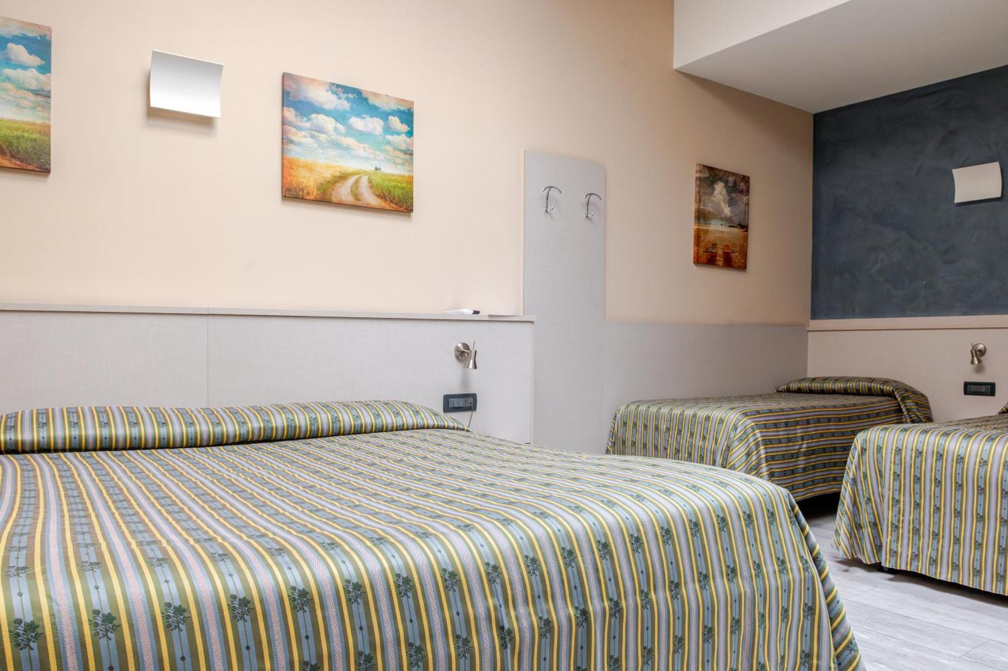 Hotel Posta - 3 Stars - Comfortable Stay In Βεντιμίλια Εξωτερικό φωτογραφία