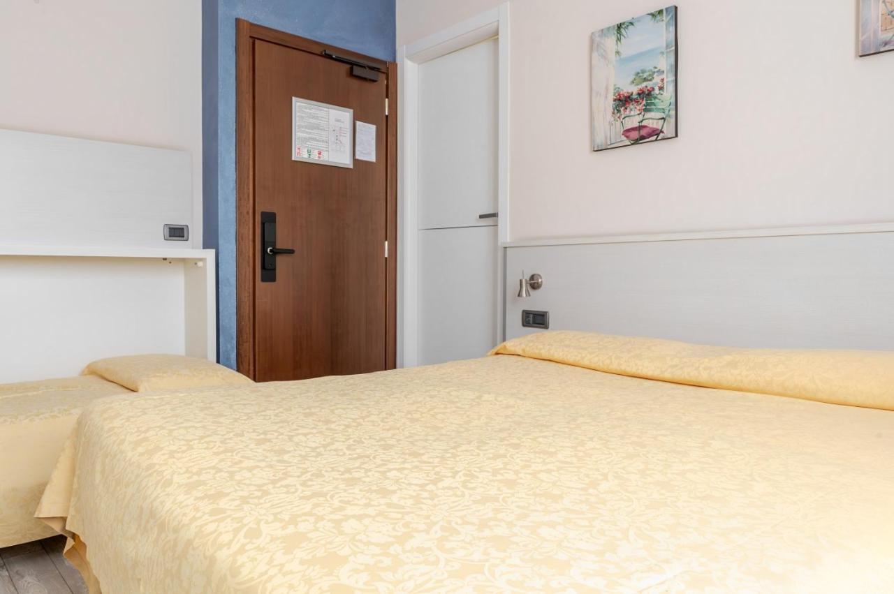 Hotel Posta - 3 Stars - Comfortable Stay In Βεντιμίλια Εξωτερικό φωτογραφία