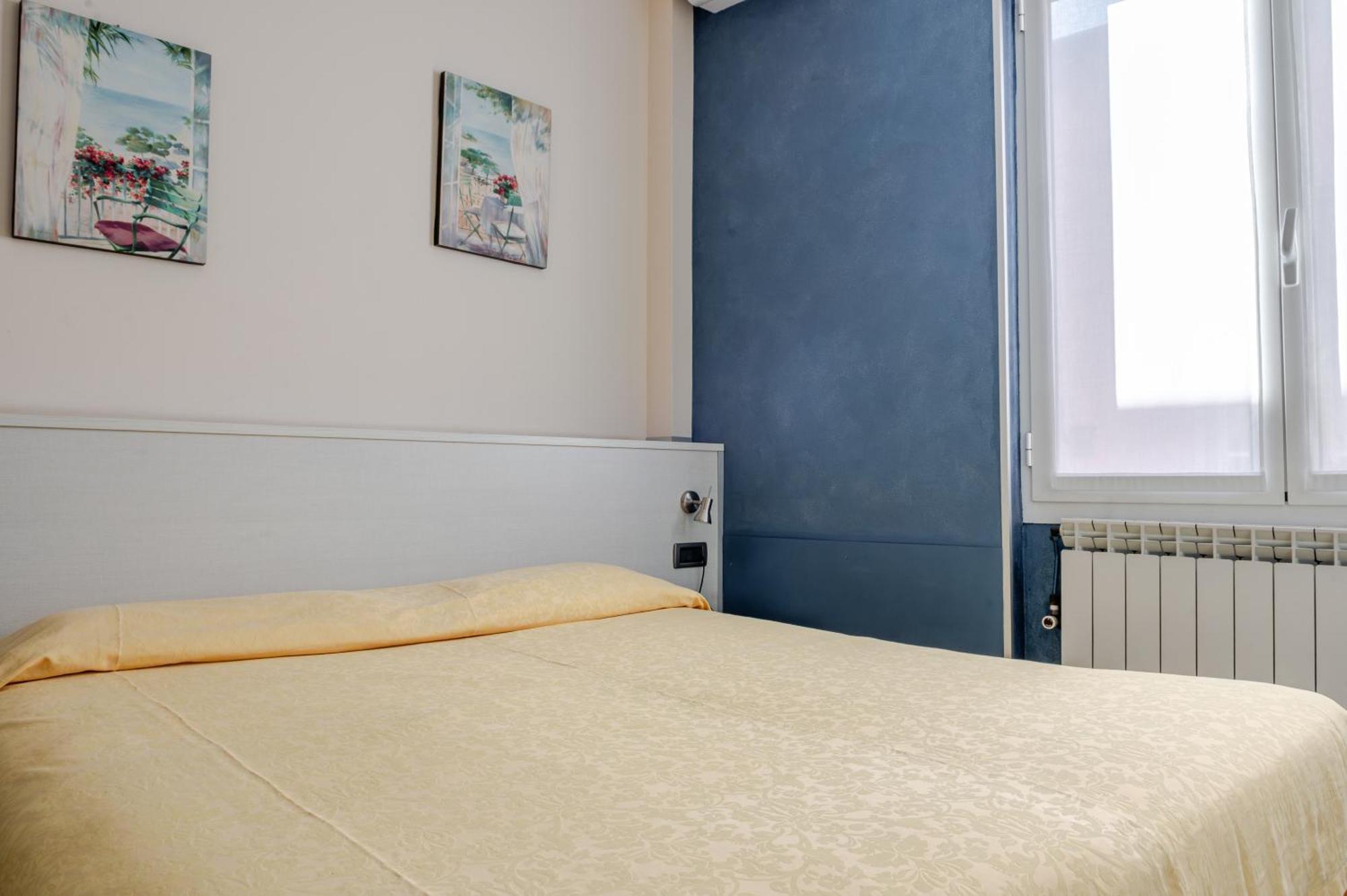 Hotel Posta - 3 Stars - Comfortable Stay In Βεντιμίλια Εξωτερικό φωτογραφία