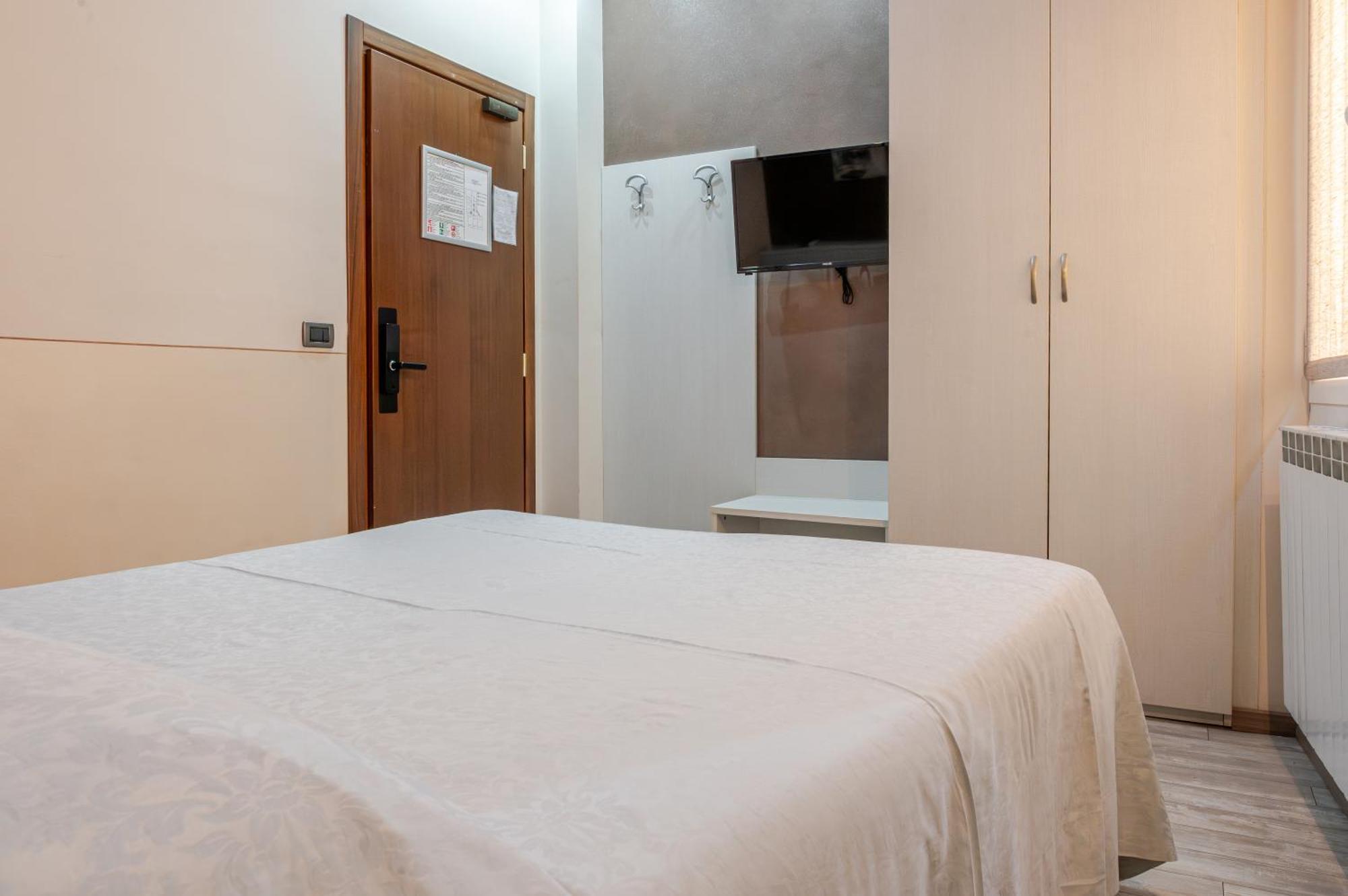 Hotel Posta - 3 Stars - Comfortable Stay In Βεντιμίλια Εξωτερικό φωτογραφία