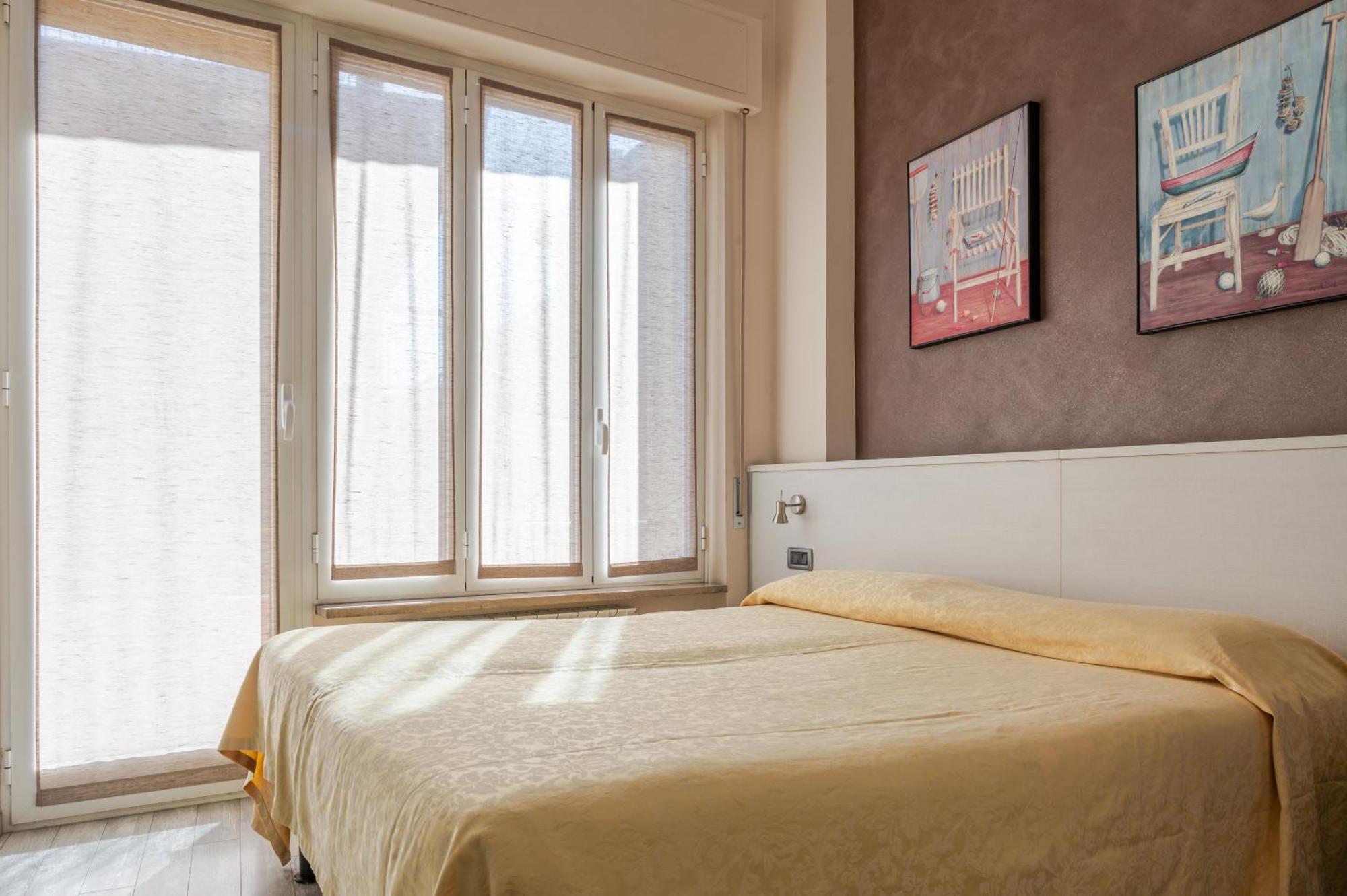 Hotel Posta - 3 Stars - Comfortable Stay In Βεντιμίλια Εξωτερικό φωτογραφία