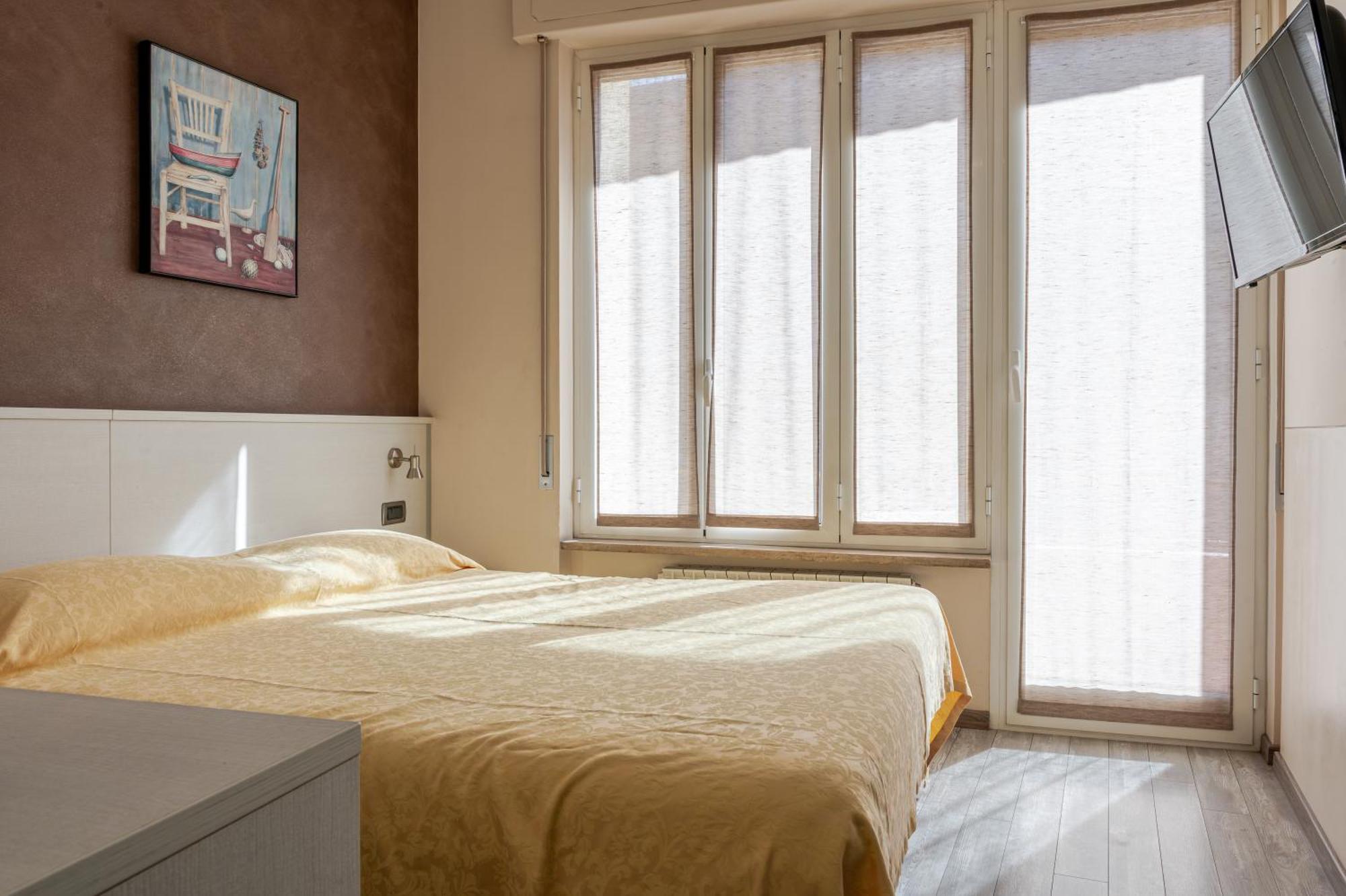 Hotel Posta - 3 Stars - Comfortable Stay In Βεντιμίλια Εξωτερικό φωτογραφία